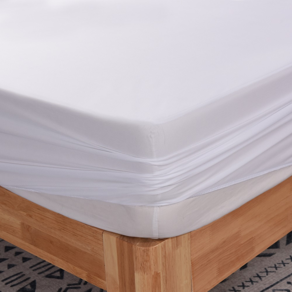 Protector de colchón impermeable de tejido de punto de poliéster de 70 g/m²
