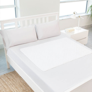 Almohadilla de cama impermeable con capa de relleno altamente absorbente